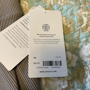 Brand new Athleta Salutation Stash Pocket II Rib 7/8 Tight 1X